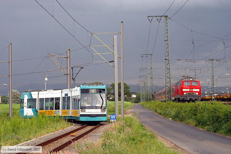 Straßenbahn Mannheim - 629
/ Bild: mvg629_bk0705080097.jpg