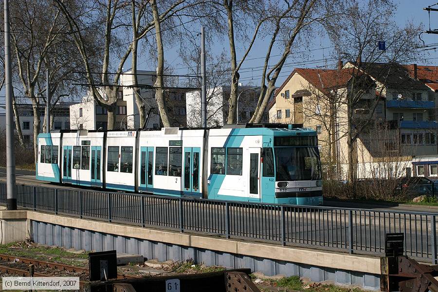 Straßenbahn Mannheim - 632
/ Bild: mvg632_bk0703110101.jpg