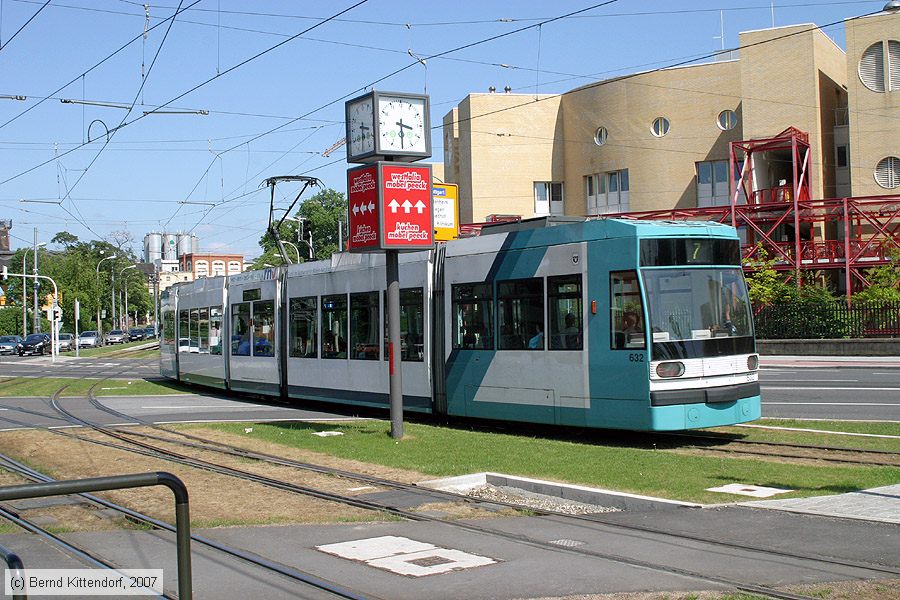 Straßenbahn Mannheim - 632
/ Bild: mvg632_bk0705180044.jpg
