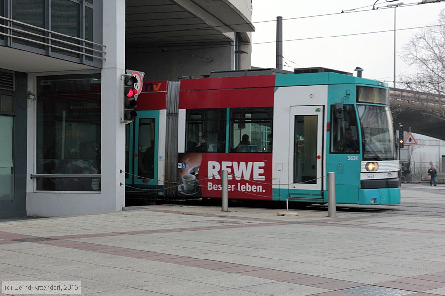 Straßenbahn Mannheim - 5634
/ Bild: rnv5634_bk1512100007.jpg