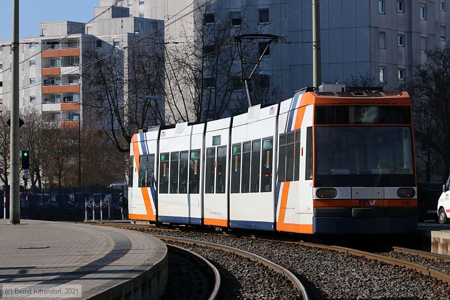 Straßenbahn Mannheim - 5641
/ Bild: rnv5641_bk2103020006.jpg