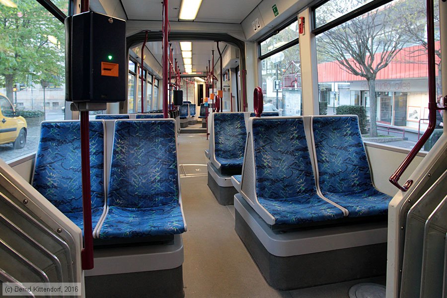 Straßenbahn Mannheim - 5642 - Innenansicht
/ Bild: rnv5642_bk1604280049.jpg Straßenbahn Mannheim - 5642 - Innenansicht
/ Bild: rnv5642_bk1604280049.jpg