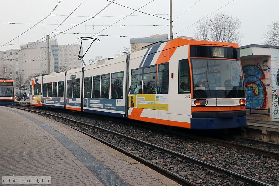 Straßenbahn Mannheim - 5642
/ Bild: rnv5642_bk2502050003.jpg