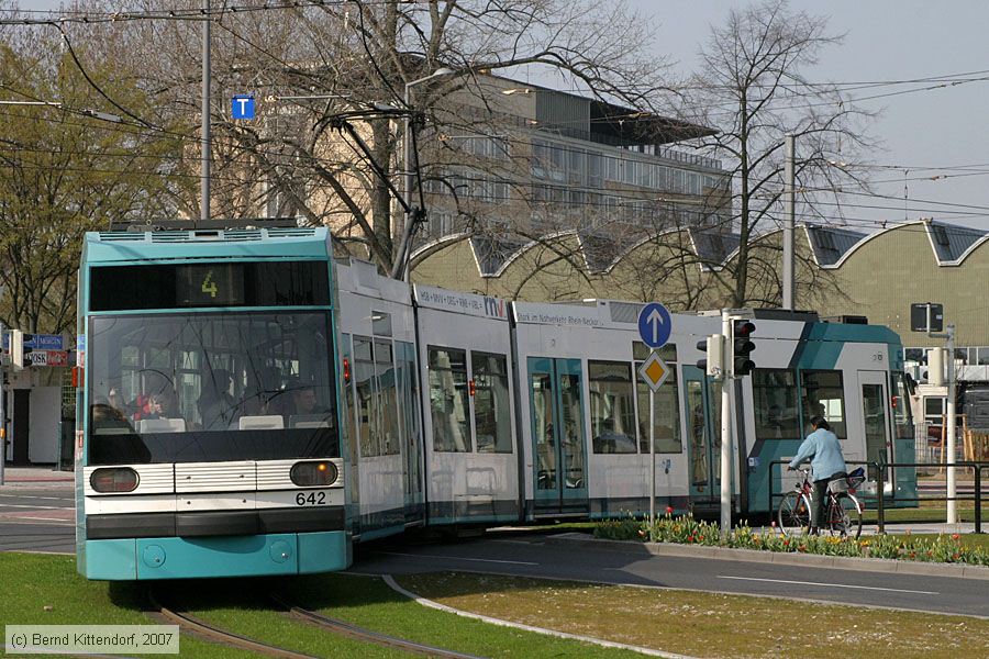 Straßenbahn Mannheim - 642
/ Bild: mvg642_bk0704010043.jpg