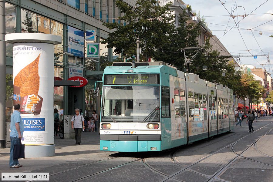 Straßenbahn Mannheim - 5645
/ Bild: rnv5645_bk1109060015.jpg