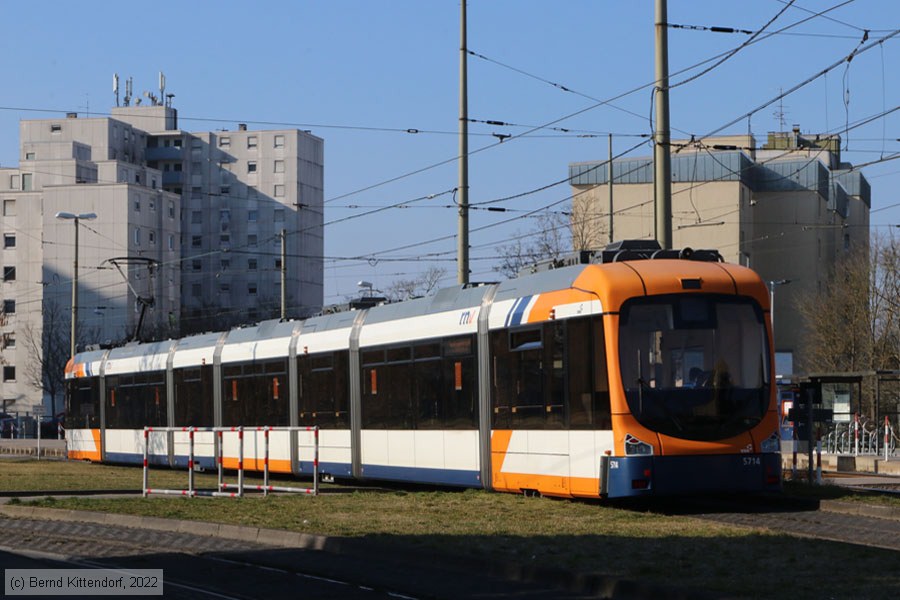 Straßenbahn Mannheim - 5714
/ Bild: rnv5714_bk2203050003.jpg Straßenbahn Mannheim - 5714
/ Bild: rnv5714_bk2203050003.jpg