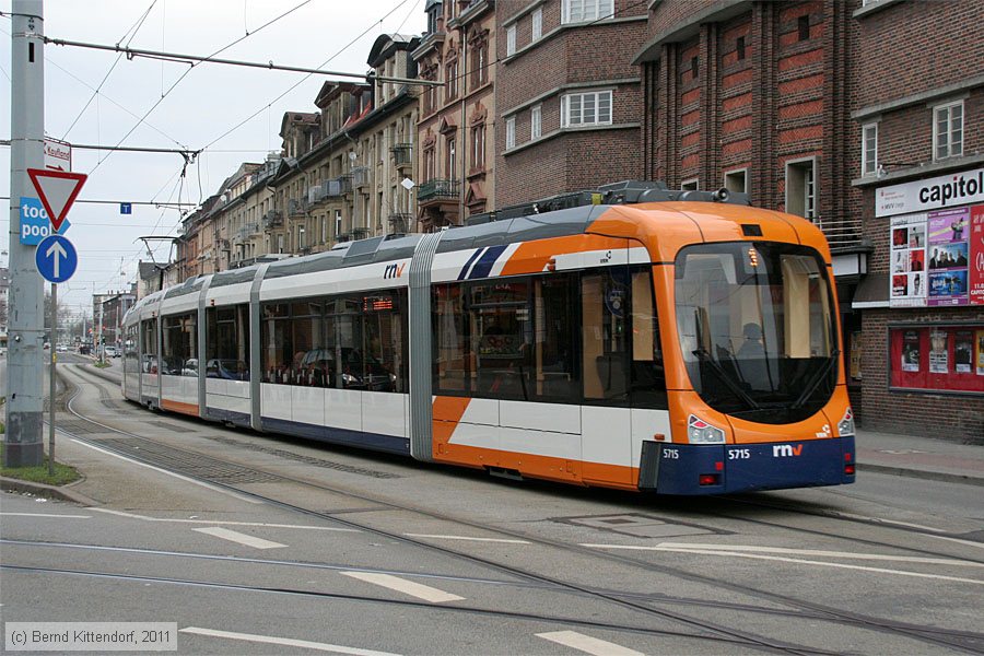 Straßenbahn Mannheim - 5715
/ Bild: rnv5715_bk1101280014.jpg