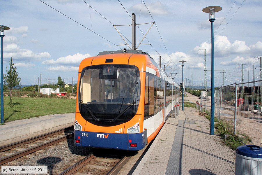 Straßenbahn Mannheim - 5716
/ Bild: rnv5716_bk1107230009.jpg