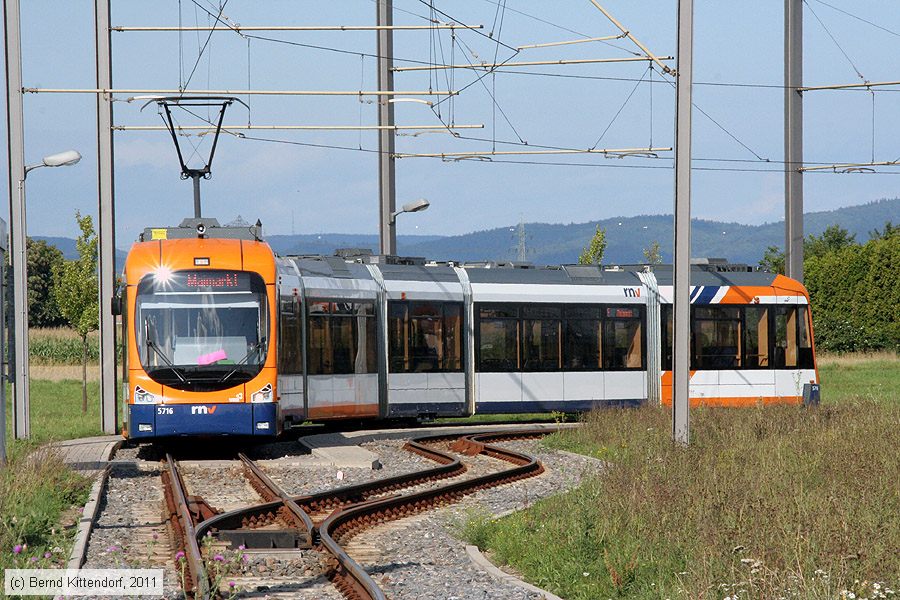 Straßenbahn Mannheim - 5716
/ Bild: rnv5716_bk1107230011.jpg