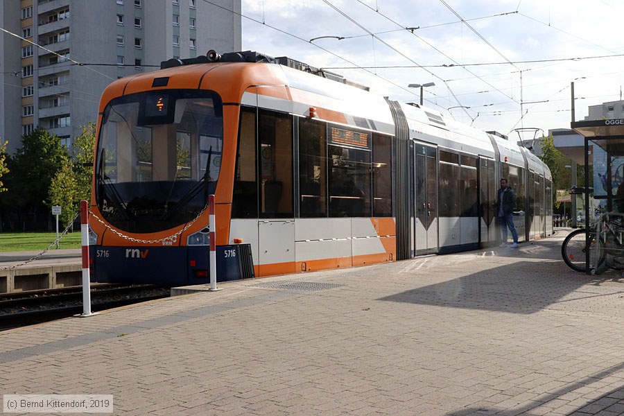 Straßenbahn Mannheim - 5716
/ Bild: rnv5716_bk1910010004.jpg