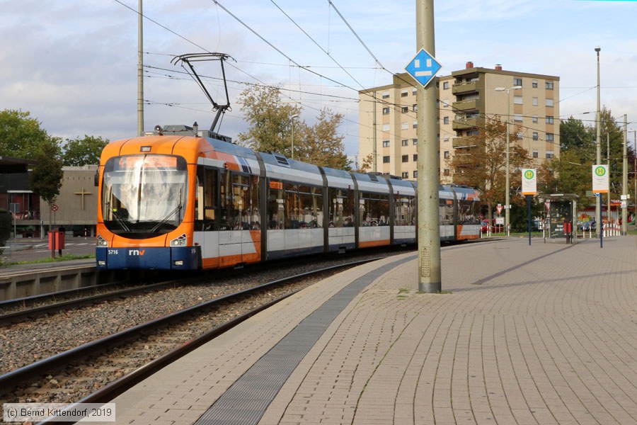 Straßenbahn Mannheim - 5716
/ Bild: rnv5716_bk1910010005.jpg