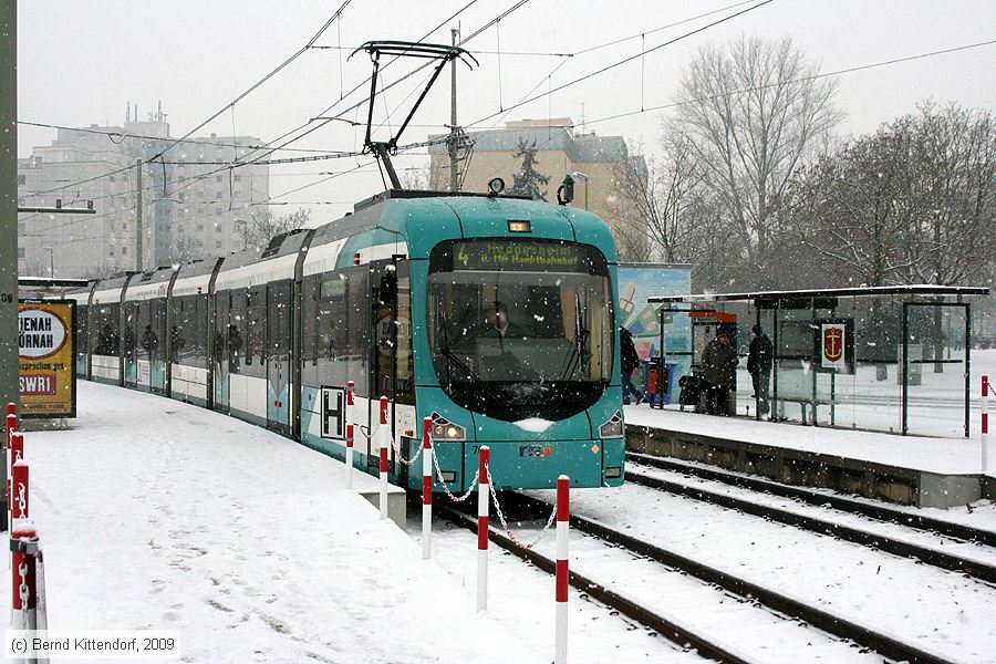 Straßenbahn Mannheim - 703
/ Bild: mvg703_bk0901140014.jpg