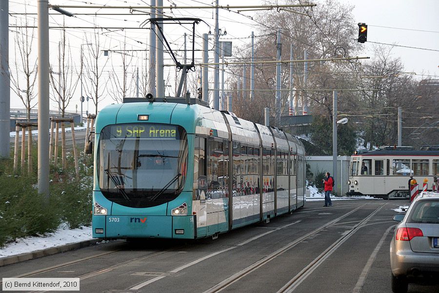 Straßenbahn Mannheim - 5703
/ Bild: rnv5703_bk1012040011.jpg