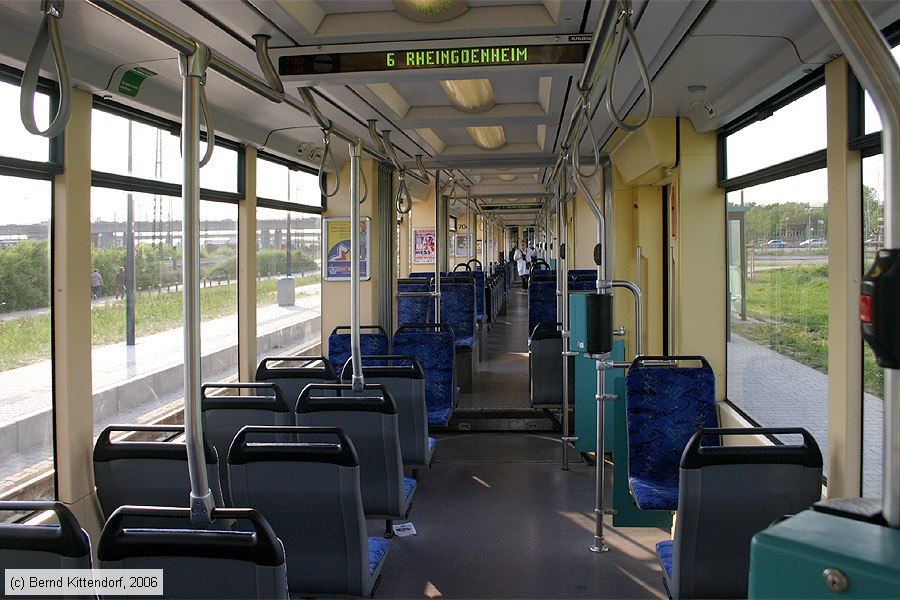 Straßenbahn Mannheim - 704 - Innenansicht 
/ Bild: mvg704_bk0605090177.jpg