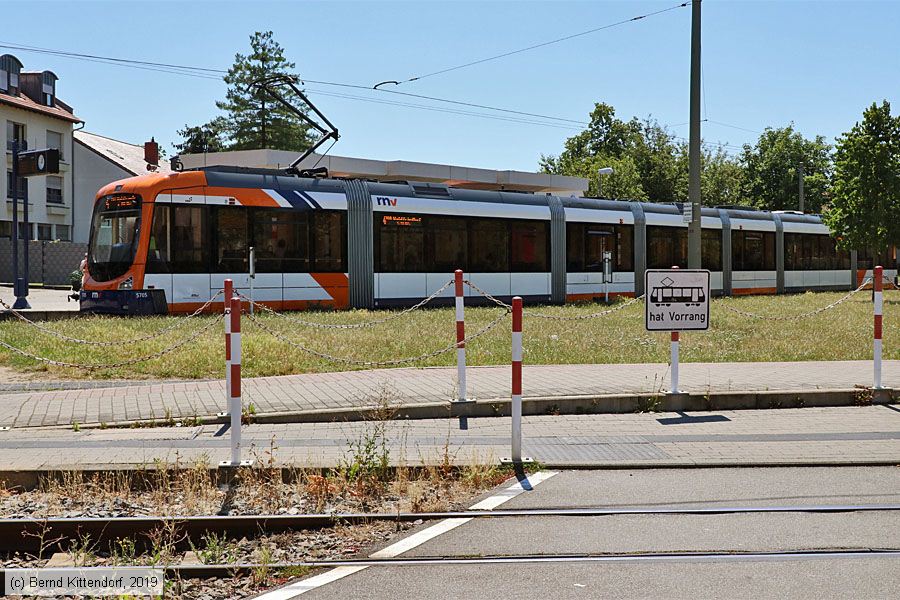 Straßenbahn Mannheim - 5705
/ Bild: rnv5705_bk1906290002.jpg