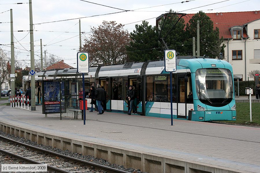 Straßenbahn Mannheim - 5706
/ Bild: rnv5706_bk0912140006.jpg Straßenbahn Mannheim - 5706
/ Bild: rnv5706_bk0912140006.jpg