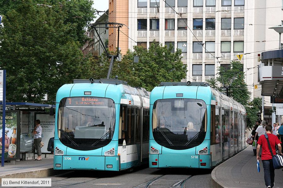 Straßenbahn Mannheim - 5706
/ Bild: rnv5706_bk1106170021.jpg Straßenbahn Mannheim - 5706
/ Bild: rnv5706_bk1106170021.jpg