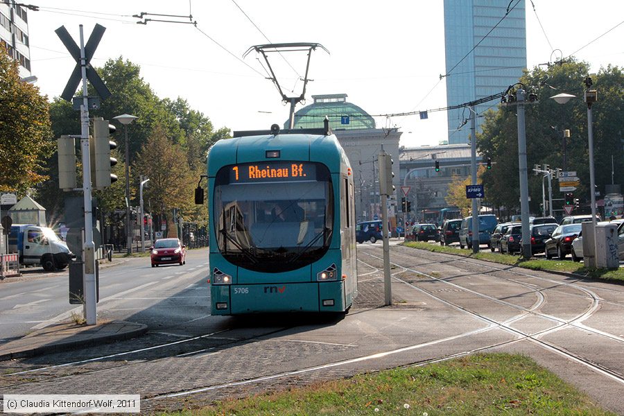 Straßenbahn Mannheim - 5706
/ Bild: rnv5706_cw1109270084.jpg
