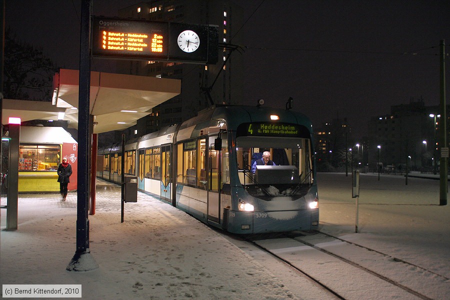 Straßenbahn Mannheim - 5709
/ Bild: rnv5709_bk1001300025.jpg