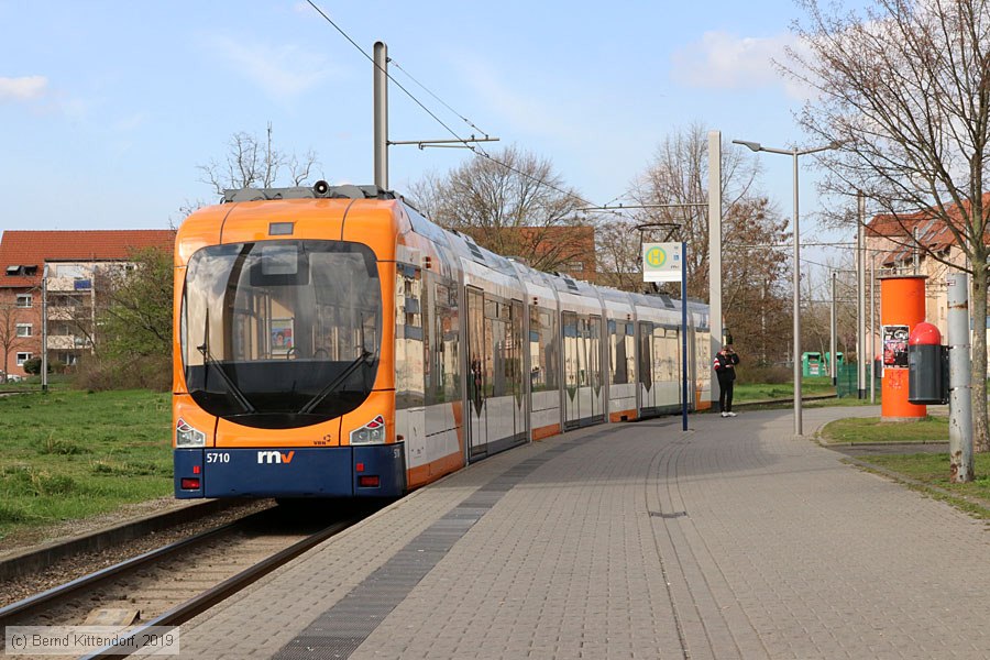 Stra&szlig;enbahn Mannheim - 5710
/ Bild: rnv5710_bk1903270032.jpg