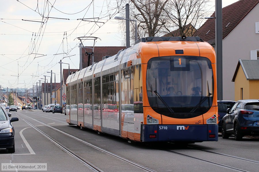 Straßenbahn Mannheim - 5710
/ Bild: rnv5710_bk1903270040.jpg Straßenbahn Mannheim - 5710
/ Bild: rnv5710_bk1903270040.jpg