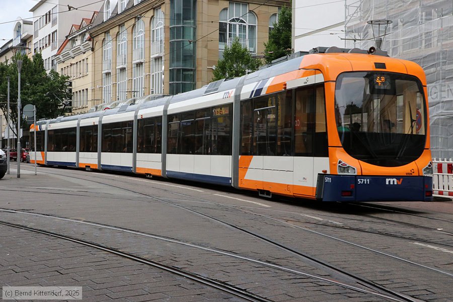 Straßenbahn Mannheim - 5711
/ Bild: rnv5711_bk2506020021.jpg Straßenbahn Mannheim - 5711
/ Bild: rnv5711_bk2506020021.jpg
