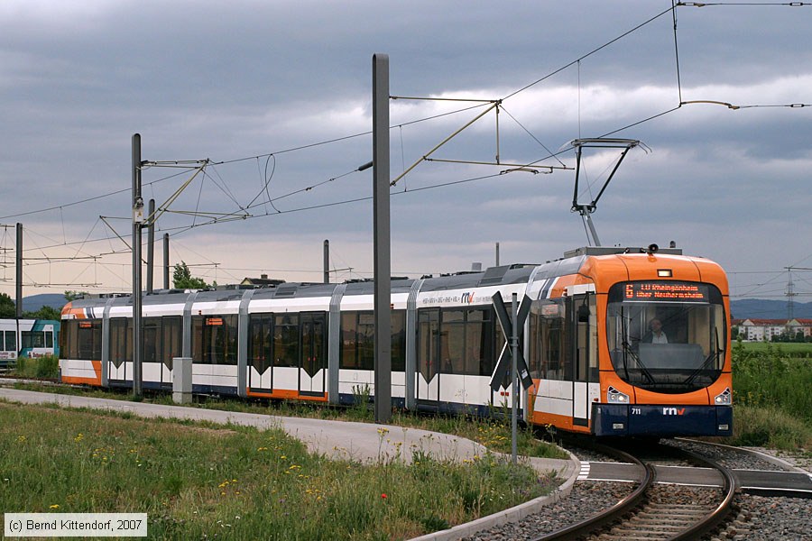 Straßenbahn Mannheim - 711
/ Bild: mvg711_bk0705080010.jpg