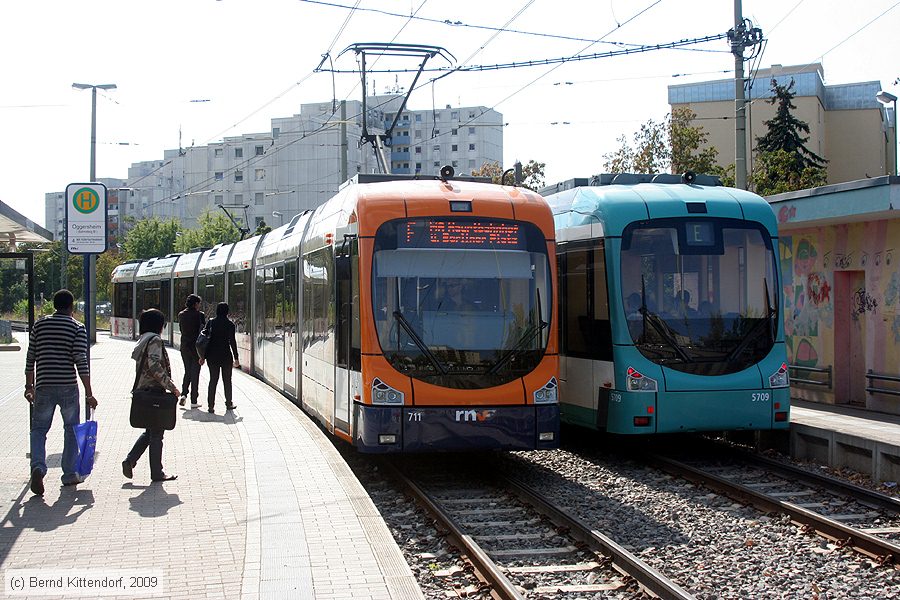 Straßenbahn Mannheim - 711
/ Bild: mvg711_bk0909120004.jpg