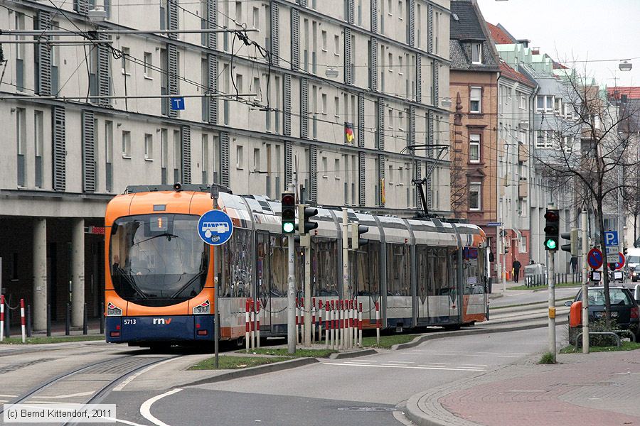 Stra&szlig;enbahn Mannheim - 5713
/ Bild: rnv5713_bk1101280019.jpg