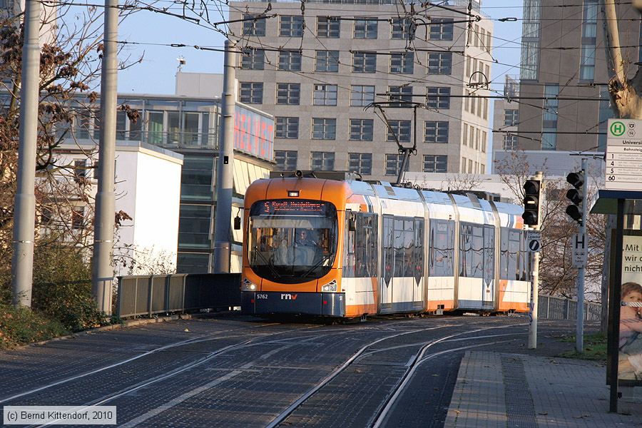 Straßenbahn Mannheim - 5762
/ Bild: rnv5762_bk1011270030.jpg