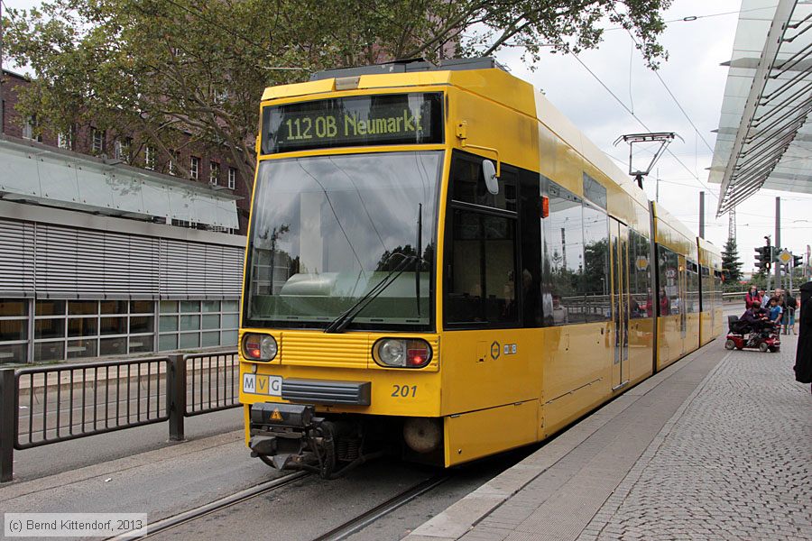 Straßenbahn Mülheim an der Ruhr - 201
/ Bild: muelheim201_bk1309010210.jpg
