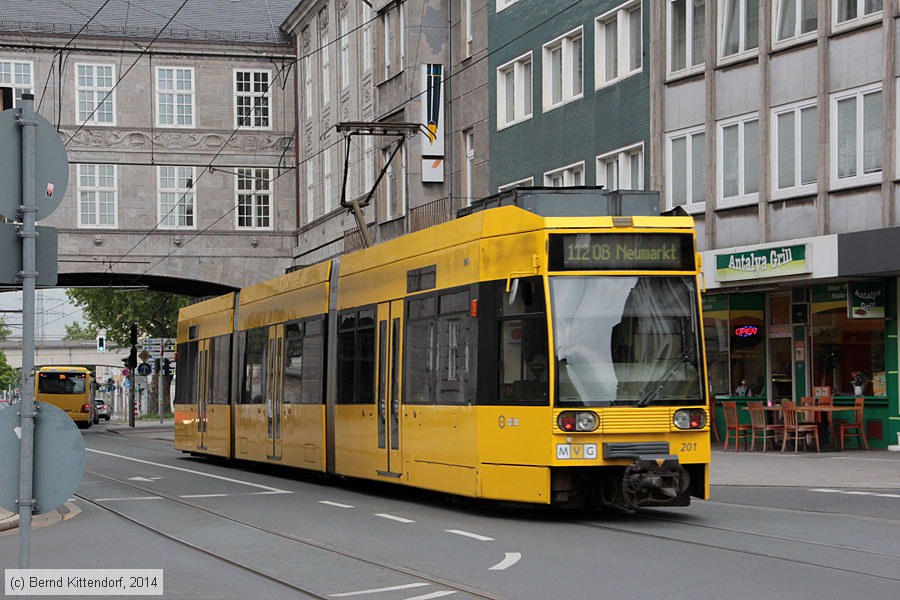 Straßenbahn Mülheim an der Ruhr - 201
/ Bild: muelheim201_bk1405230039.jpg