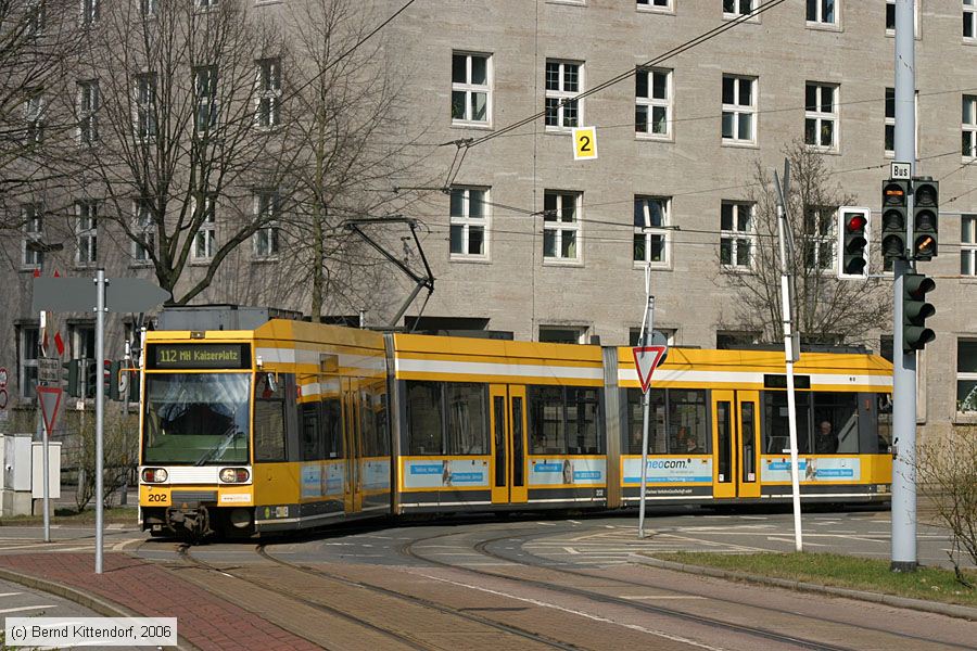 Straßenbahn Mülheim an der Ruhr - 202
/ Bild: muelheim202_bk0603120080.jpg