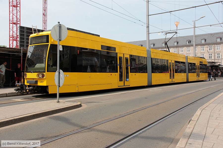 Straßenbahn Mülheim an der Ruhr - 203
/ Bild: muelheim203_bk1706220039.jpg