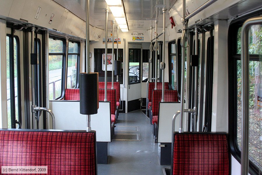 Straßenbahn Mülheim an der Ruhr - 271 - Innenansicht
/ Bild: muelheim271_bk0910220019.jpg