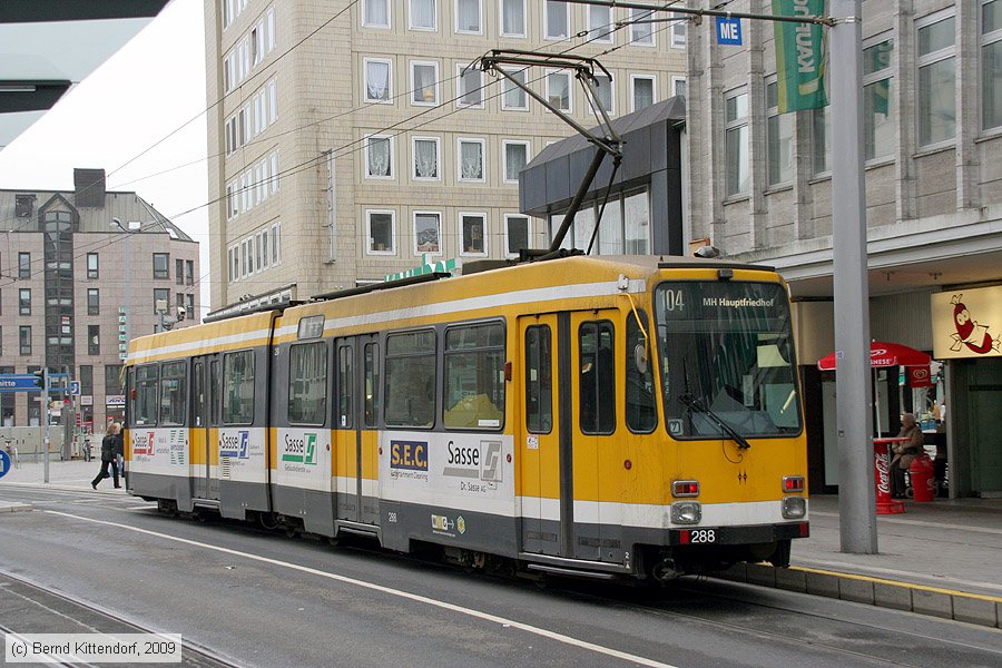 Straßenbahn Mülheim an der Ruhr - 288
/ Bild: muelheim288_bk0910220126.jpg