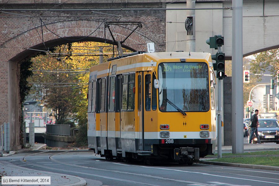 Straßenbahn Mülheim an der Ruhr - 288
/ Bild: muelheim288_bk1410280016.jpg