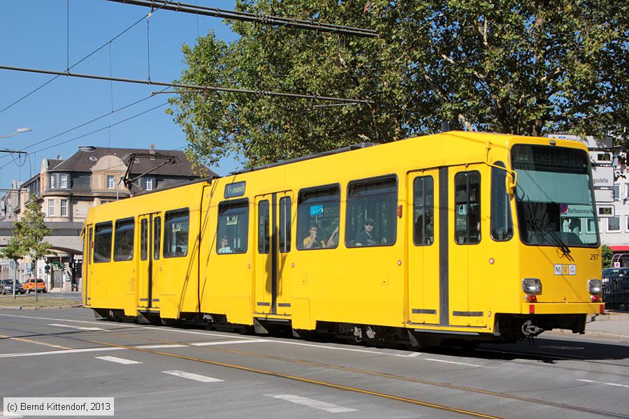 Straßenbahn Mülheim an der Ruhr - 297
/ Bild: muelheim297_bk1309050104.jpg
