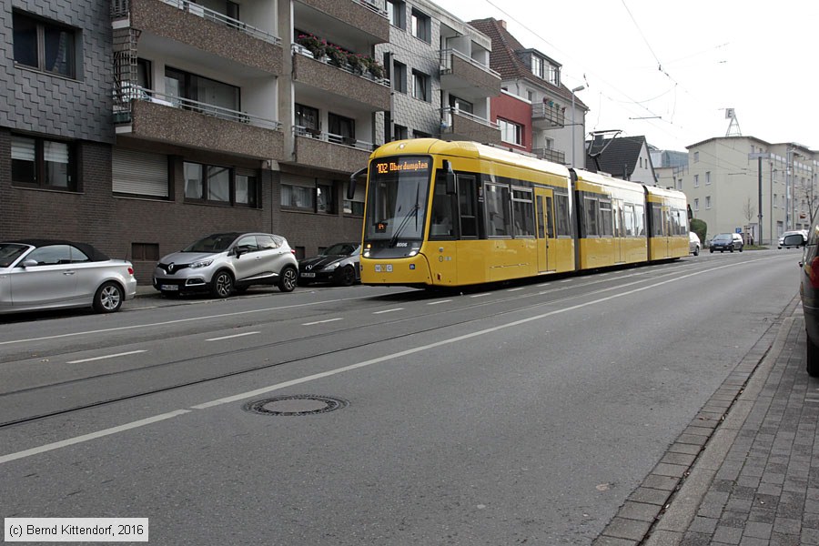 Straßenbahn Mülheim an der Ruhr - 8006
/ Bild: muelheim8006_bk1611050036.jpg