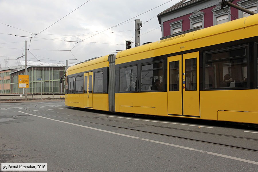 Straßenbahn Mülheim an der Ruhr - 8006
/ Bild: muelheim8006_bk1611050038.jpg