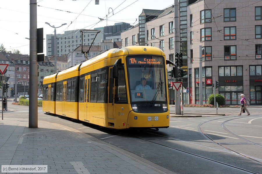 Straßenbahn Mülheim an der Ruhr - 8015
/ Bild: muelheim8015_bk1706220004.jpg