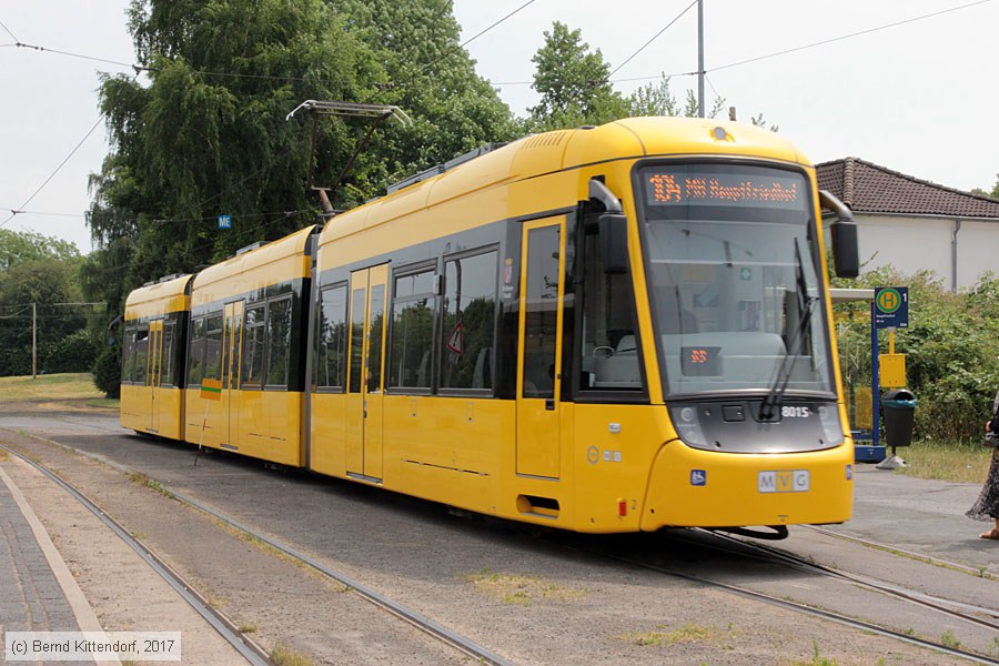 Straßenbahn Mülheim an der Ruhr - 8015
/ Bild: muelheim8015_bk1706220029.jpg