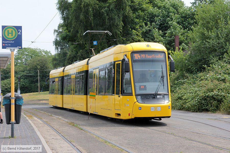 Straßenbahn Mülheim an der Ruhr - 8015
/ Bild: muelheim8015_bk1706220030.jpg