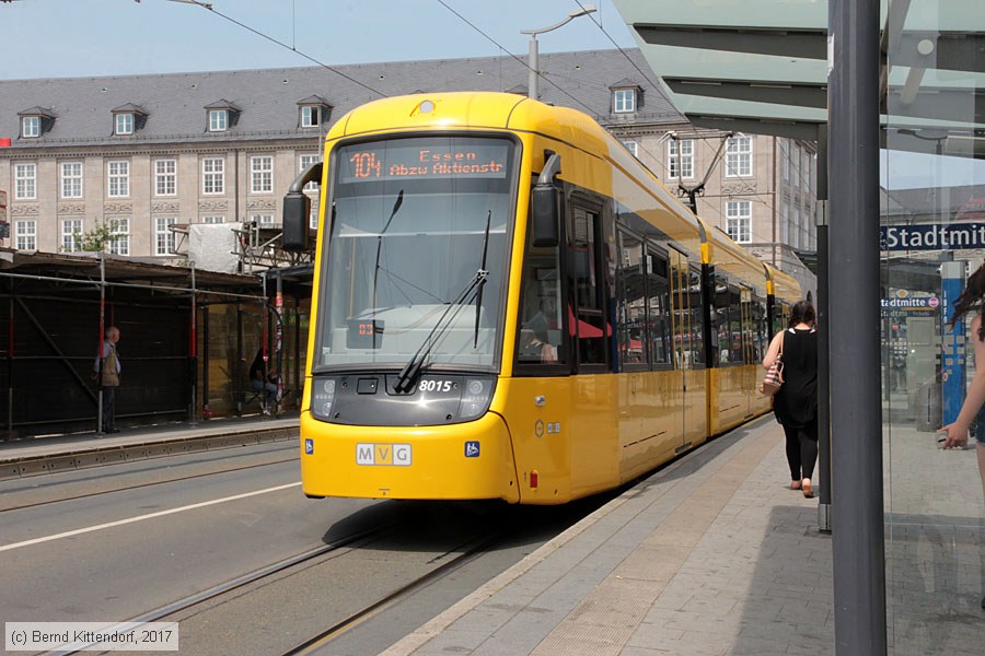 Straßenbahn Mülheim an der Ruhr - 8015
/ Bild: muelheim8015_bk1706220036.jpg