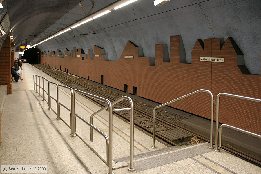 Straßenbahn Mülheim an der Ruhr - Anlagen
/ Bild: muelheimanlagen_bk0911250159.jpg
