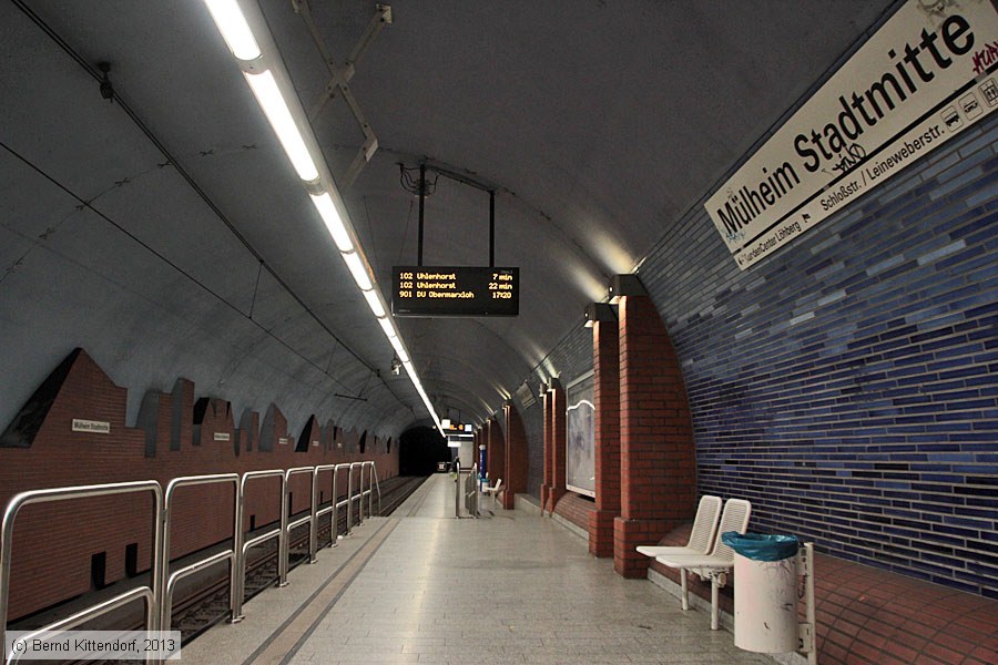 Straßenbahn Mülheim an der Ruhr - Anlagen
/ Bild: muelheimanlagen_bk1309010207.jpg Straßenbahn Mülheim an der Ruhr - Anlagen
/ Bild: muelheimanlagen_bk1309010207.jpg