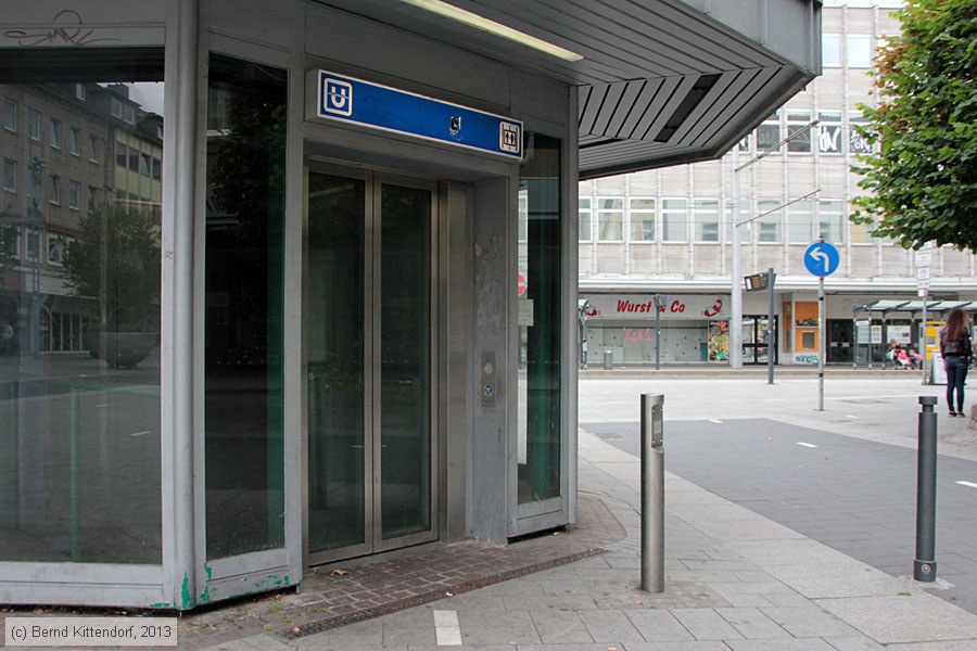 Straßenbahn Mülheim an der Ruhr - Anlagen
/ Bild: muelheimanlagen_bk1309010208.jpg Straßenbahn Mülheim an der Ruhr - Anlagen
/ Bild: muelheimanlagen_bk1309010208.jpg