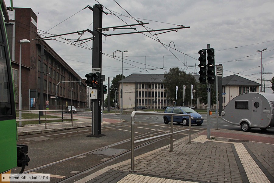 Straßenbahn Mülheim an der Ruhr - Anlagen
/ Bild: muelheimanlagen_bk1405230053.jpg Straßenbahn Mülheim an der Ruhr - Anlagen
/ Bild: muelheimanlagen_bk1405230053.jpg