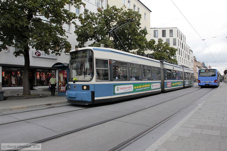 München - Straßenbahn - 2103
/ Bild: muenchen2103_bk1608180010.jpg München - Straßenbahn - 2103
/ Bild: muenchen2103_bk1608180010.jpg