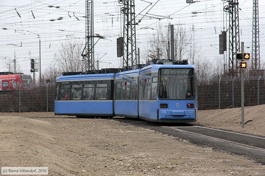 München - Straßenbahn - 2121
/ Bild: muenchen2121_bk1612160040.jpg